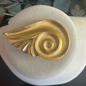 Vintage Trifari Gold Tone Nautilus Shell Brooch